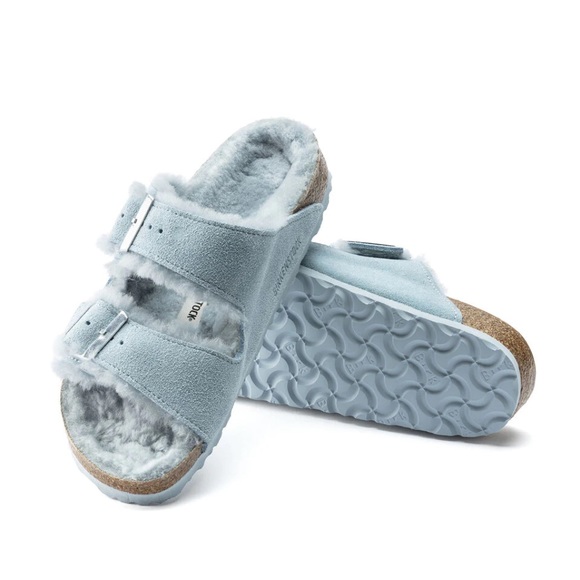 Birkenstock Arizona Shearling Sandal Light
Blue Suede Leather EU 40 US 9-9.5 new - Picture 5 of 8